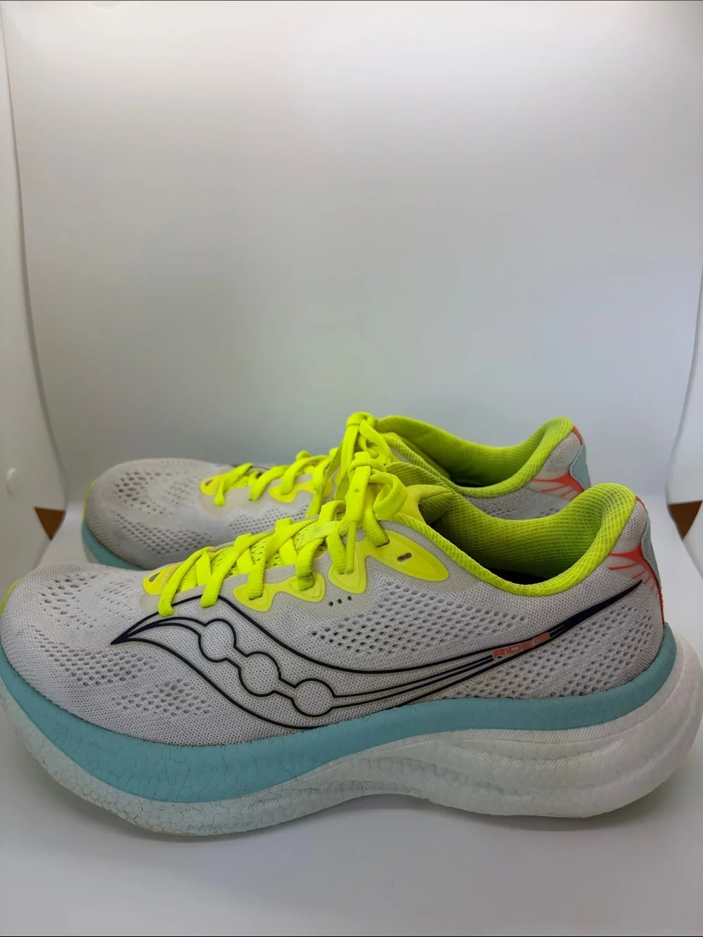 Saucony whether you